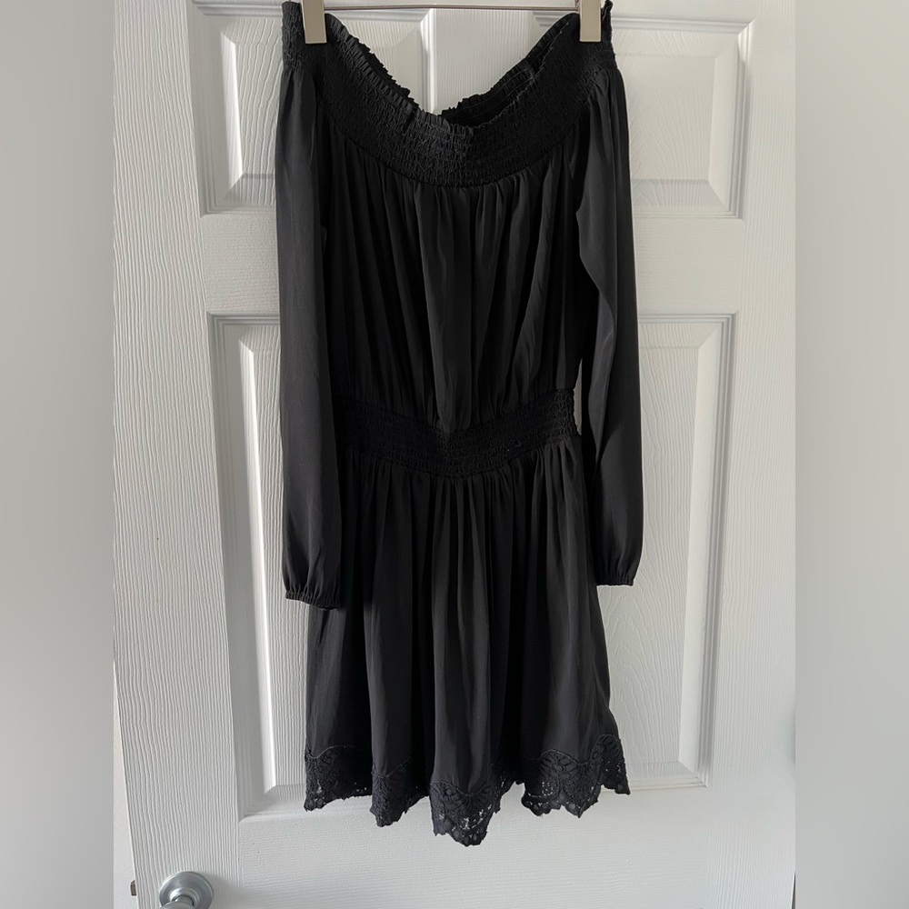 Abercrombie & Fitch Off the Shoulder Dress